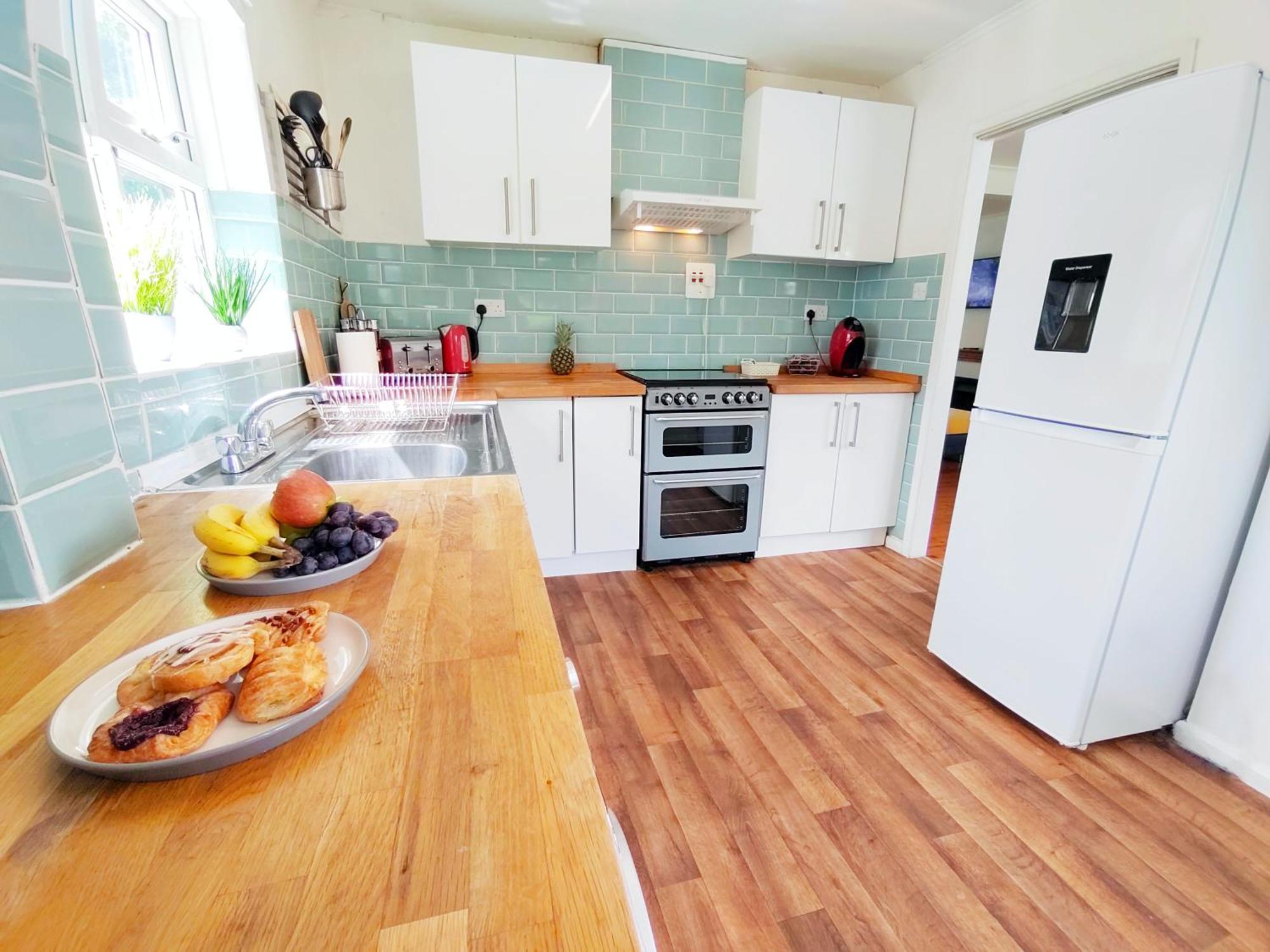 Epicsa - Corporate & Family Stay In 3 Bedroom House With Garden, Free Parking Cambridge  Exterior photo